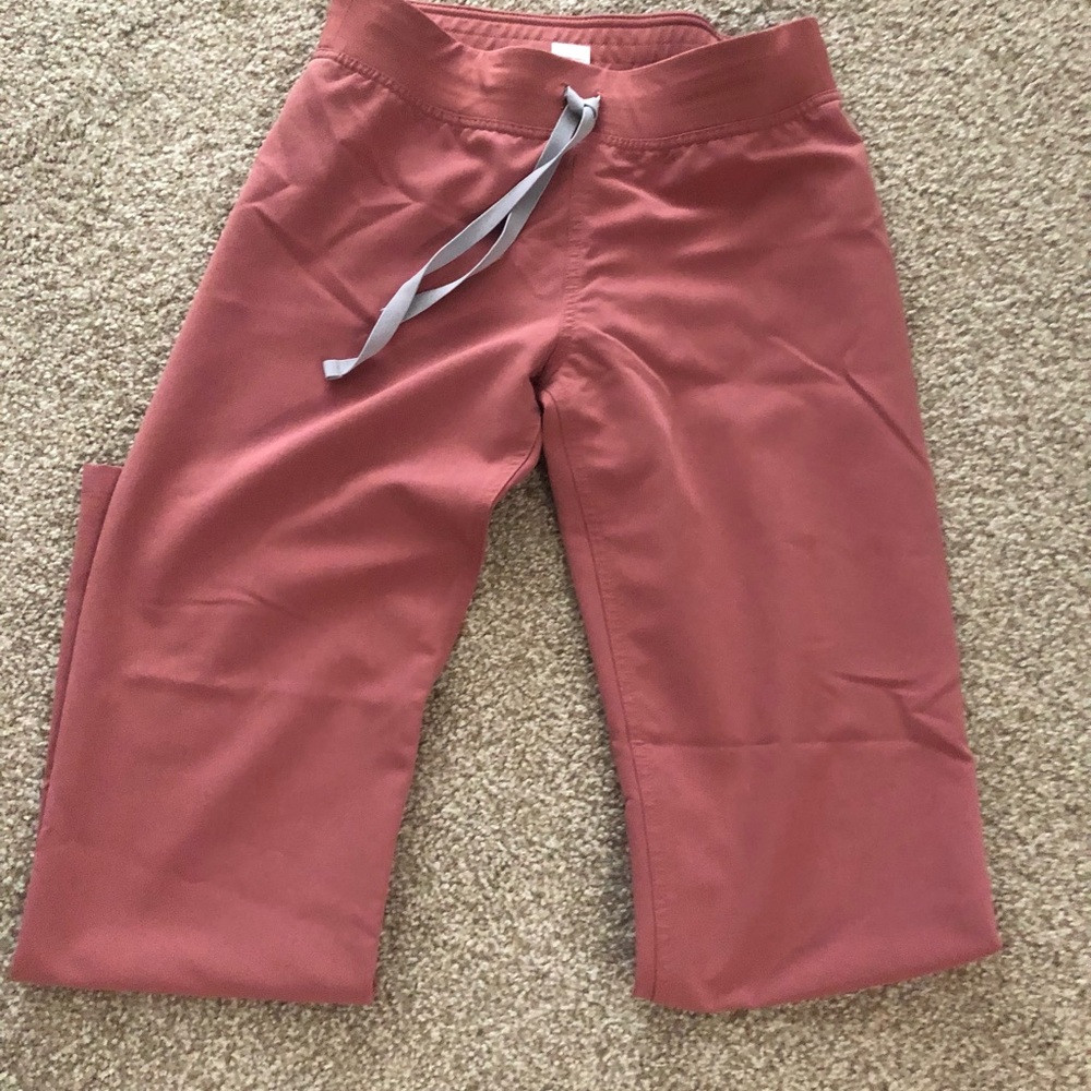 Figs brand Livingston fit scrub bottom. Straight wider leg